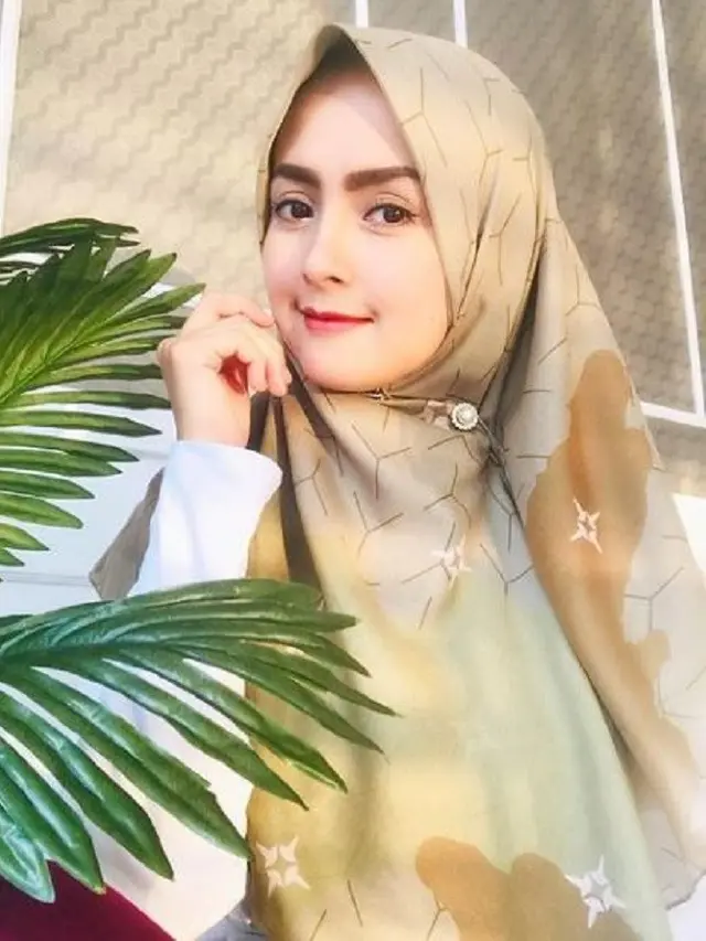 6 Potret Terkini Lia Ananta Pemeran Sashi 'Di Sini Ada Setan', Anggun Berhijab