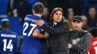 Manajer Chelsea, Antonio Conte, terkejut dengan penampilan apik yang diberikan Andres Christensen musim ini. (AFP/Glyn Kirk)