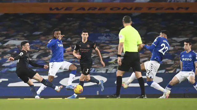 FOTO: Libas Everton, Manchester City Jauh Tinggalkan Manchester United