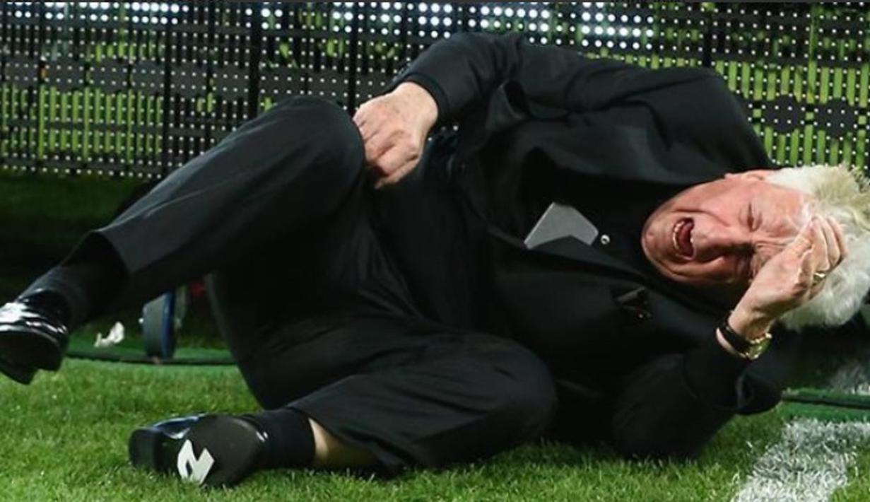 Frank Lowy mengerang kesakitan. (www.twitter.com)