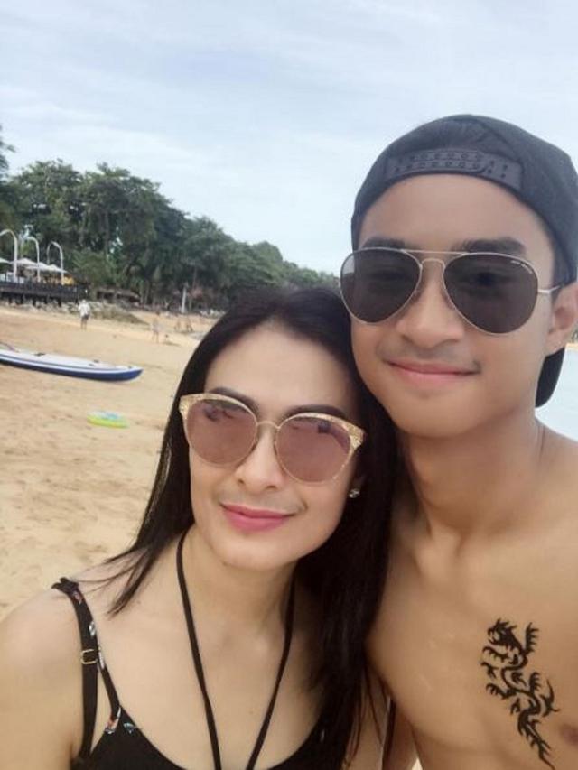 [Bintang] Iis Dahlia