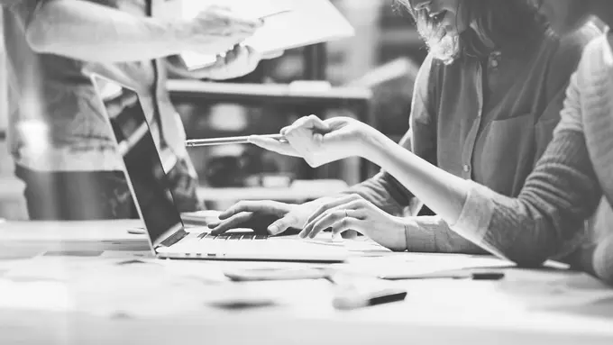 Meski Kecewa Usai Ditipu, Ini 3 Alasan Buat Kembali Berpartner