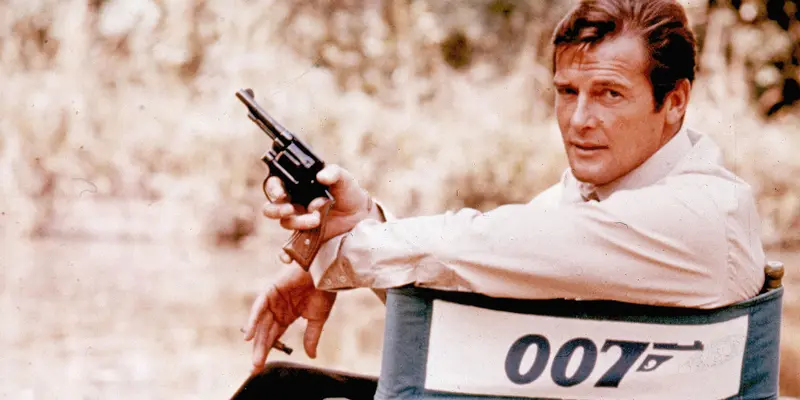 Mengenang Roger Moore Sang Legenda James Bond