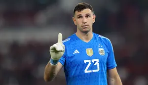 Usai Final Piala Dunia 2026, Emiliano Martinez Pertimbangkan Mundur dari Timnas Argentina