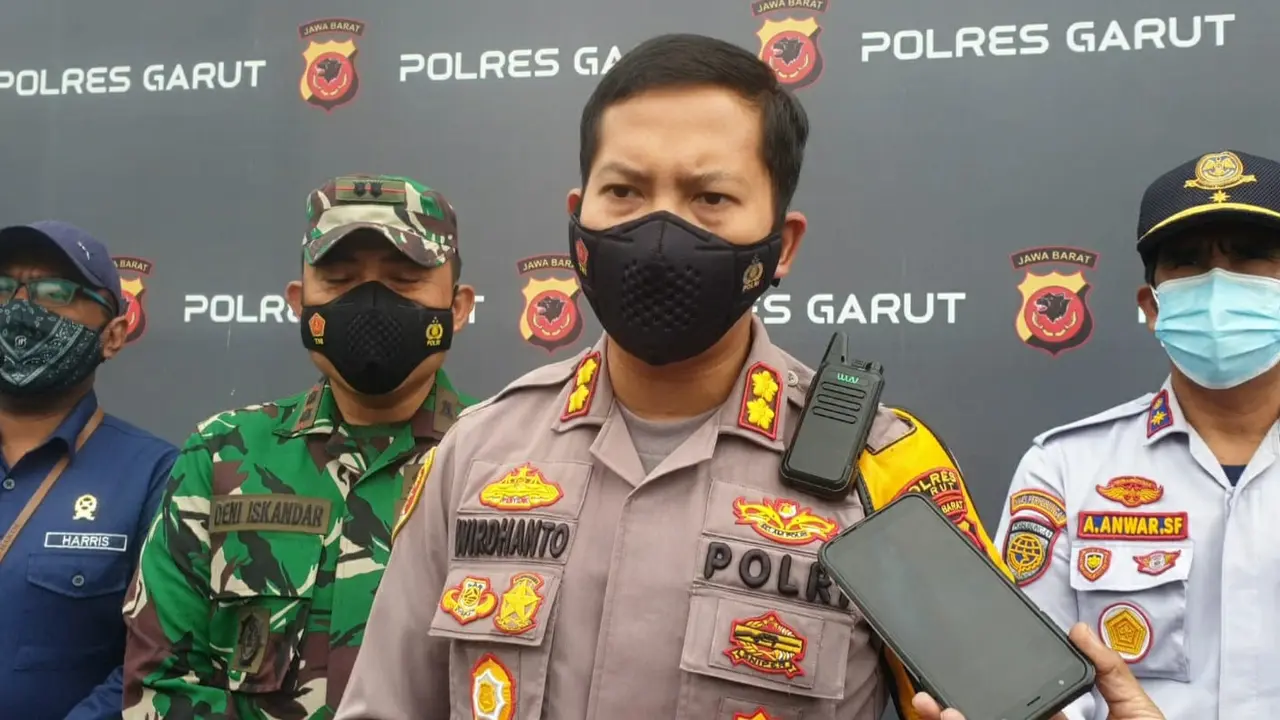 Kapolres Garut AKBP Wirdhanto Hadicaksono mengatakan, pelaksanaan operasi Patuh Lodaya mengenai keselamatan berlalu lintas 2022, lebih memprioritaskan peringatan secara humanis pentingnya menjaga keamanan, dan ketertiban berlalu lintas.