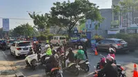 Sejumlah kendaraan memadati Jalan Raya Margonda Kota Depok. (Liputan6.com/Dicky Agung Prihanto)