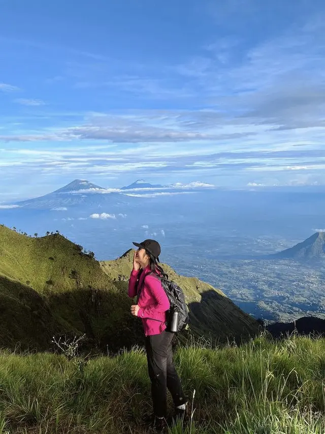 Potret Outfit Febby Rastanty Saat naik gunung, credit: @febbyrastanty
