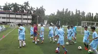 Pelatih Man City Tularkan Ilmu untuk Anak-anak Rusun Jakarta