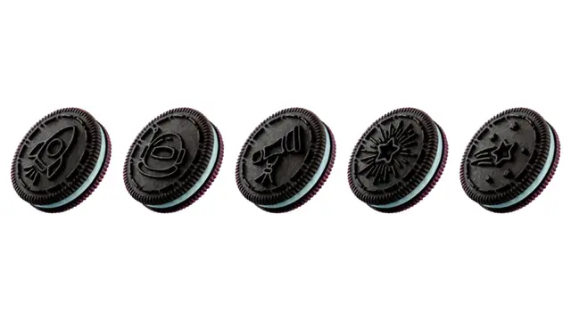 Desain emboss pada permukaan biskuit OREO