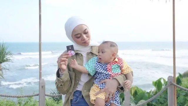 Baby Leslar, anak Lesti kejora dan Rizky Billar (Instagram//@lestykejora/@ayah_kejora)