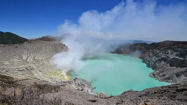 Kawah Ijen, salah satu destinasi wisata unggulan di Banyuwangi (Istimewa)