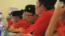 Calon Kepala Daerah dan Wakil Kepala Daerah yang diusung PDI P saat mengikuti Sekolah partai angkatan ke-6, Depok, Minggu (28/1). Sebanyak 88 bakal calon Kepala Daerah dan Wakil Kepala Daerah mengikuti sekolah tersebut. (Liputan6.com/Herman Zakharia)