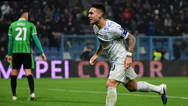 Foto: Aksi Jay Idzes saat Timnya Dihajar Inter Milan 0-5 di Liga Italia
