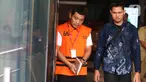 Tersangka kasus dugaan pemerasan penerbitan sertifikat keselamatan dan kesehatan kerja (K3) di Kementerian Ketenagakerjaan (Kemnaker) Republik Indonesia, Irvian Bobby Mahendro Putro usai menjalani pemeriksaan lanjutan di gedung Merah Putih Komisi Pemberantasan Korupsi (KPK), Jakarta, Selasa (16/9/2025). (Liputan6.com/Helmi Fithriansyah)