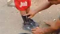 Tak Punya Kaus Kaki Saat ke Sekolah, Ayah di NTT Oleskan Arang ke Anaknya