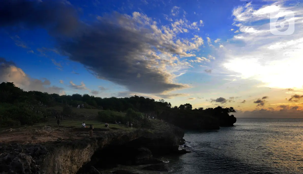 Kawasan pariwisata Bali Selatan yang populer dengan pesona indah alam pantai, ternyata masih ada yang belum tereksplor salah satunya adalah Honeymoon Beach. (merdeka.com/Arie Basuki)