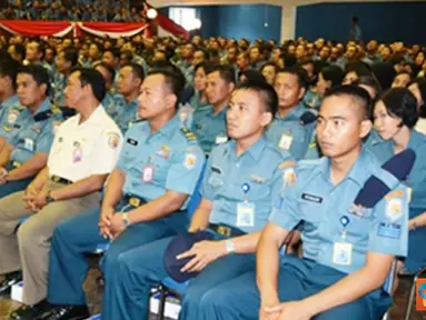 Citizen6, Surabaya: Hadir pada kesempatan tersebut, para Asisten Pangarmatim, Komandan Satuan Kapal dan Kasatker Mako Koarmatim lainnya.(Pengirim: Dispenarmatim)