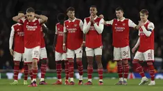 Para pemain Arsenal saat adu penalti melawan Sporting CP pada pertandingan leg kedua babak 16 besar Liga Europa di tadion Emirates di London, Jumat 17 Maret 2023. Arsenal kalah dari Sporting CP lewat adu penalti.(AP Photo/Ian Walton)