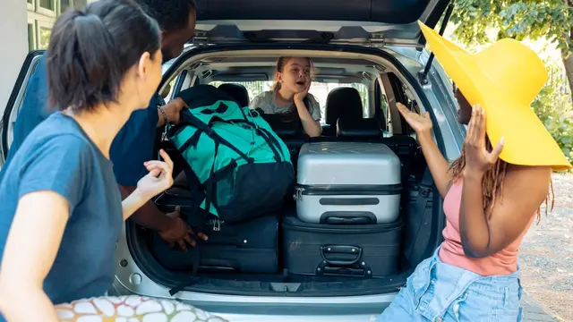 Ilustrasi mengemas barang dengan rapi/freepik.com/DC Studio