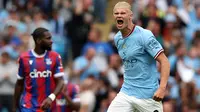 Erling Haaland. Dalam 8 laga Liga Inggris 2022/2023, striker anyar Manchester City asal Norwegia berusia 22 tahun ini telah mencetak 3 kali hattrick, yaitu pada pekan ke-4 saat menang 4-2 atas tamunya Crystal Palace (27/8/2022), pekan ke-5 saat menang 6-0 atas tamunya Nottingham Forest (31/8/2022) dan terakhir pada pekan ke-9 saat menang 6-3 atas Manchester United di Etihad Stadium (2/10/2022). Total ia telah mencetak 14 gol dan 3 assist. (PA via AP/Martin Rickett)