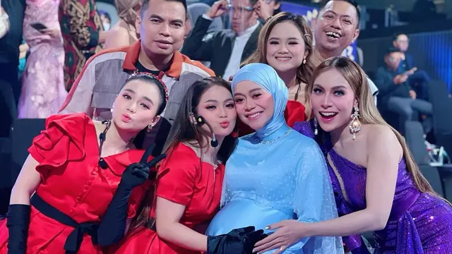 7 Potret Lesty Kejora Bareng Pengisi Acara IDA 2021, Kompak Beri Dukungan