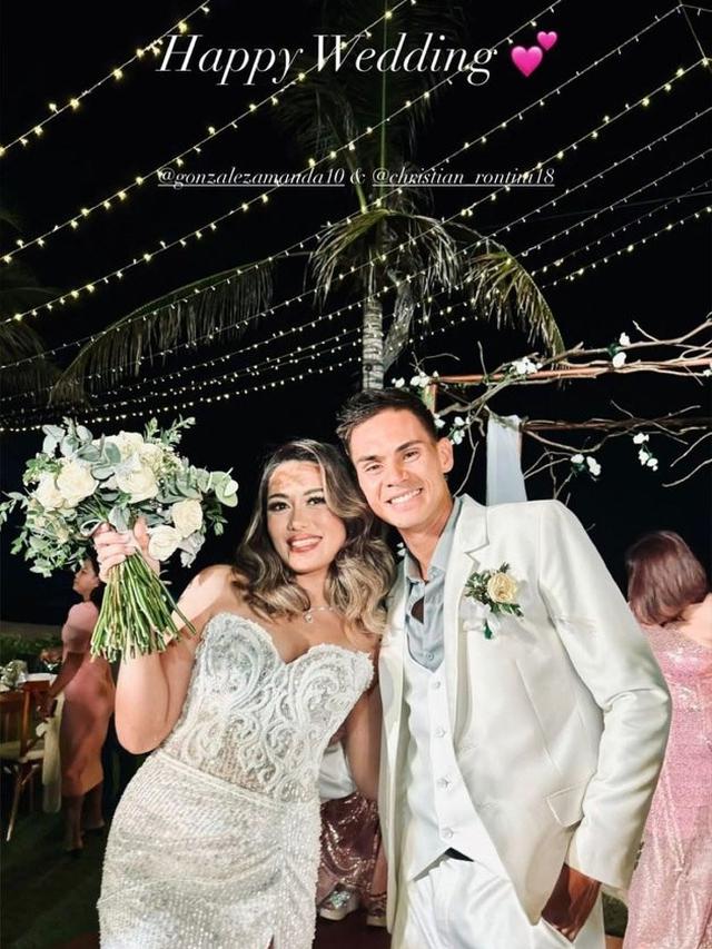 7 Potret Resepsi Pernikahan Amanda Gonzales dan Christian Rontini di Pinggir Pantai