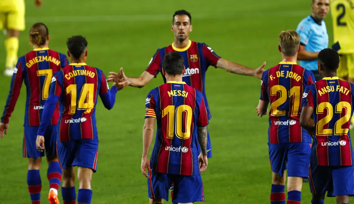 Pemain Barcelona saat melawan Villareal pada laga Liga Spanyol di Stadion Camp Nou, Senin (28/9/2020). Barcelona menang dengan skor 4-0. (AP Photo/Joan Monfort)