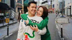 Dalam akun Instagram pribadinya, Maya Septha terbilang sering mengunggah berbagai momen bersama keluarga kecilnya. Bahkan, potret mesra dengan sang suami juga sering curi perhatian netizen. (Liputan6.com/IG/@mayaseptha7)