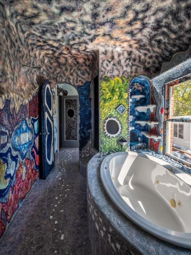 6 Potret Desain Kamar Mandi Ini Unik Banget, Bikin Geleng Kepala