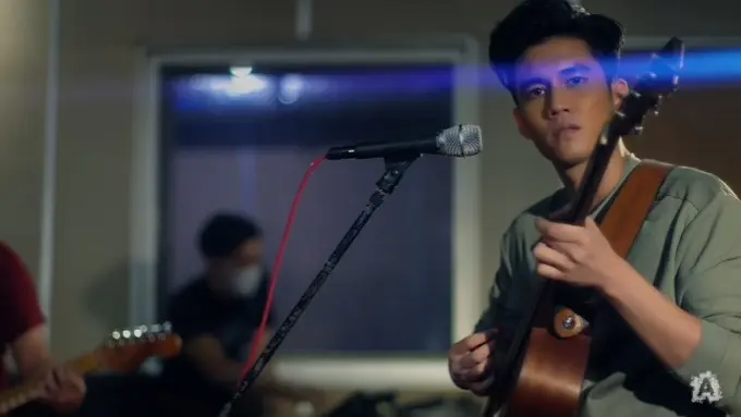 6 Potret Difki Khalif Sepupu Ariel Noah, Gayanya Curi Perhatian