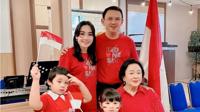 Basuki Tjahaja Purnama atau Ahok beserta istrinya Puput Nastiti Devi rayakan Hari Kemerdekaan