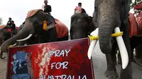 Gajah di Thailand mengikuti pawai menghormati korban kebakaran Australia.