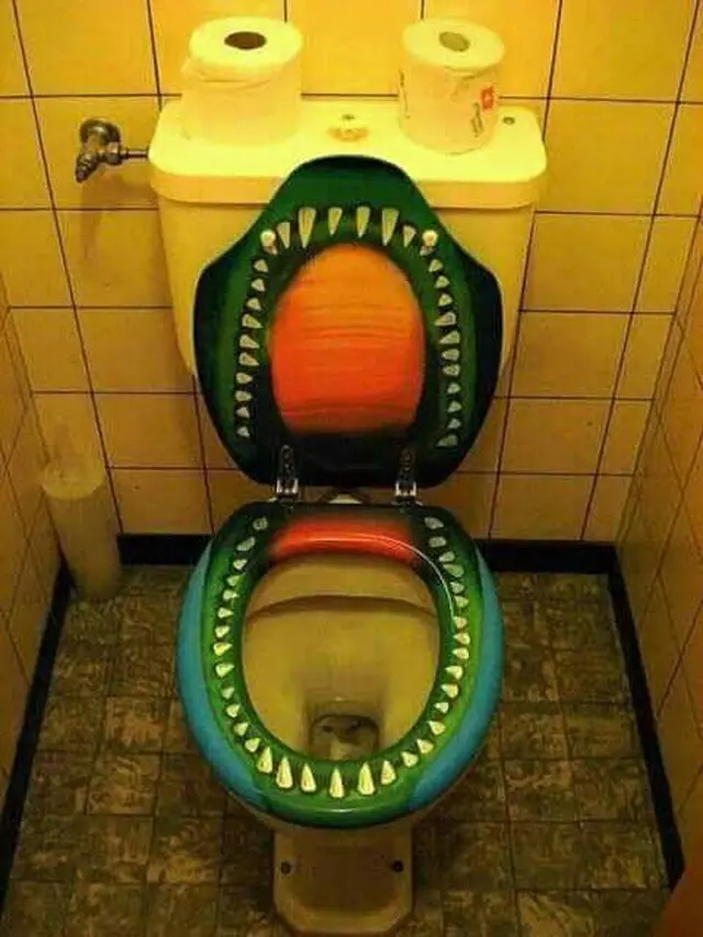 10 Desain Toilet Super Absurd, Dijamin Bikin Mules Langsung Ilang