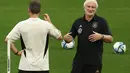 Hasil buruk ini membuat Federasi Sepakbola Jerman (DFB) memecat pelatih Hansi Flick, dan menunjuk Rudi Voller sebagai caretaker untuk pertandingan uji coba melawan Prancis. (FRANCK FIFE / AFP)