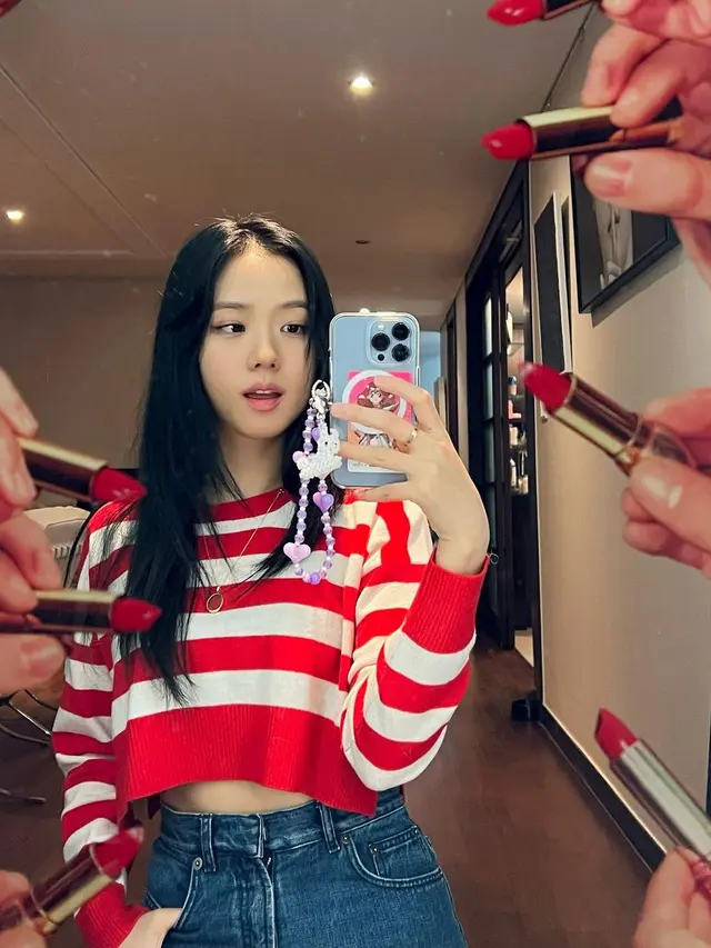8 Gaya Santai Jisoo Blackpink, Dapat Sertifikat Wanita Tercantik 2022 Versi Nubia Magazine