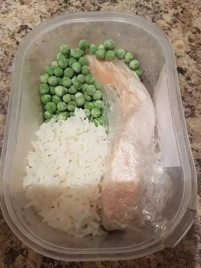 8 Potret Tempat Bekal Makan Siang Ini Unik Banget, Bikin Gagal Fokus