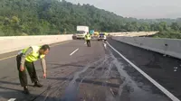 Kecelakaan Maut Mobil Rombongan Guru Tabrak Truk Crane di Tol Semarang-Solo, 1 Orang Tewas