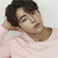 Nam Joo Hyuk memulai kariernya di dunia model pada tahun 2013. Ia bergabung dengan YG KPlus yang fokus menangani model. (Foto: Allkpop.com)