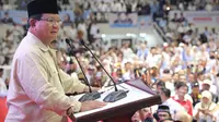 Prabowo pada saat Pembekalan Manggala Relawan, di Padepokan Pencak Silat TMII, Jakarta Timur, Jumat (15/3/2019).