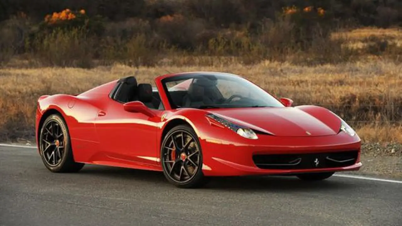 Ferrari 458 Spider, salah satu mobil Bukayo Saka (Istimewa)