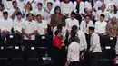 Ketua Umum PDI-P, Megawati Soekarnoputri (tengah) saat tiba di panggung kehormatan untuk menyaksikan pidato Visi Indonesia yang akan disampaikan Presiden/Wakil Presiden terpilih 2019-2024, Joko Widodo dan KH Ma’ruf Amin di SICC, Kab Bogor, Minggu (14/7/2019). (Liputan6.com/Helmi Fithriansyah)