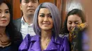 Jupe resmi menyandang status janda untuk kedua kalinya. Dalam sidang di Pengadilan Negeri Jakarta Selatan, Kamis (12/5/2016). (Nurwahyunan/Bintang.com)