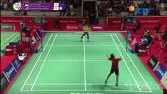 Kemenangan pertama dipersembahkan tunggal putra Fredy Setiawan yang mengalahkan Charawat Kittichok Wattana dengan rubber game.