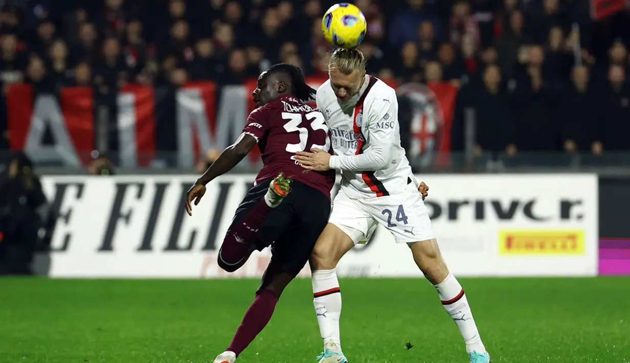 Rossoneri harus puas bermain imbang dengan skor 2-2 dengan tuan rumah, Salernitana, demikian catatan Liga Italia. (Alessandro Garofalo/LaPresse via AP)