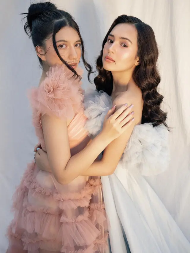 7 Pemotretan Beby Tsabina dan Cassandra Lee dari Tema Barbie Hingga Jadi Tuan Putri
