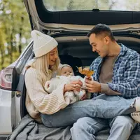 Road trip with baby (Foto Dok: Freepik/senivpetro).