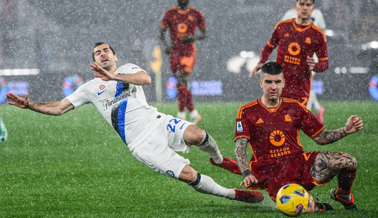 Gol kemenangan Inter Milan tercipta di babak kedua laga lewat Marcus Thuram (49), gol bunuh diri dari pemain Roman Angelino (56). (Alberto PIZZOLI/AFP)