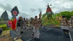 Peserta menampilkan salah satu gunungan saat Festival Gunungan di Lapangan Garuda Mandala Kompleks Candi Prambanan, Kabupaten Klaten, DIY, Selasa (31/12/2019). Festival ini menampilkan aneka gunungan, wayang kulit dan berbagai kesenian tradisional. (Liputan6.com/Gholib)