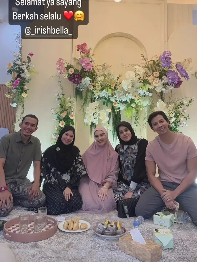 Artis Irish Bella gelar tasyakuran di rumahnya (Foto: instagram fairuzarafiq)