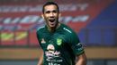 Persebaya Surabaya resmi berpisah dengan Jose Wilkson pada Jumat (31/12/2021). Tampil tak terlalu cemerlang, pemain Brasil tersebut tercatat hanya hanya mencetak 6 gol dan 2 assit dalam 13 laga di BRI Liga 1 2021/22. Ia diketahui akan merapat ke Persela Lamongan. (Bola.com/Bagaskara Lazuardi)